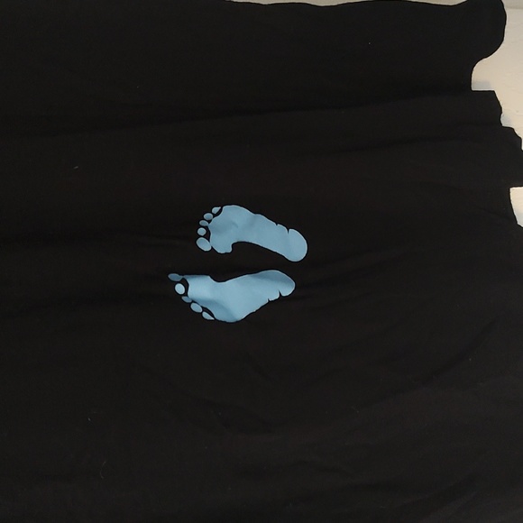 ROBIN'S NEST Maternity Tee - Picture 2 of 4